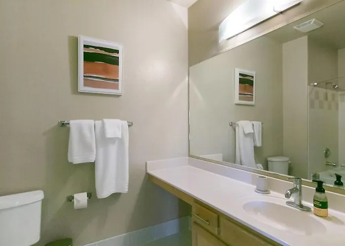 Landing Modern With Amazing Amenities Apartment *