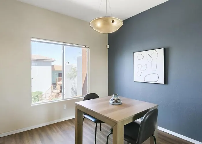 Landing Modern With Amazing Amenities Apartment