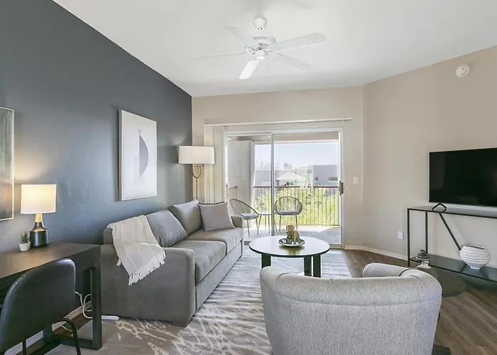 Apartment Landing Modern With Amazing Amenities